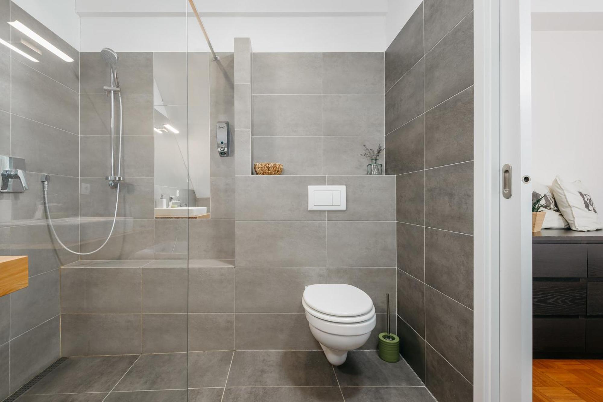 Roy 2 Bdr Apartment With Prague Castle View, Parking & Ac エクステリア 写真
